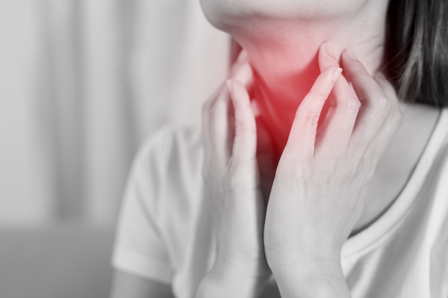 9 remedii naturiste pentru durerea în gât